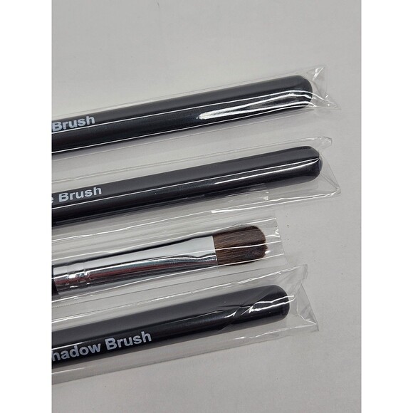 Younique 4 Peice Eyeshadow Brush Set New Cream Shadow, Crease, Liner & Deluxe - Picture 5 of 5